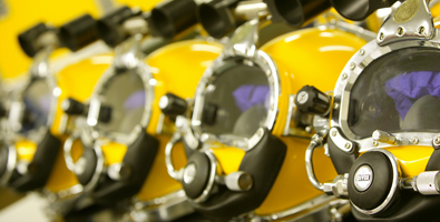 Commercial helmets, masks and SCUBA icon