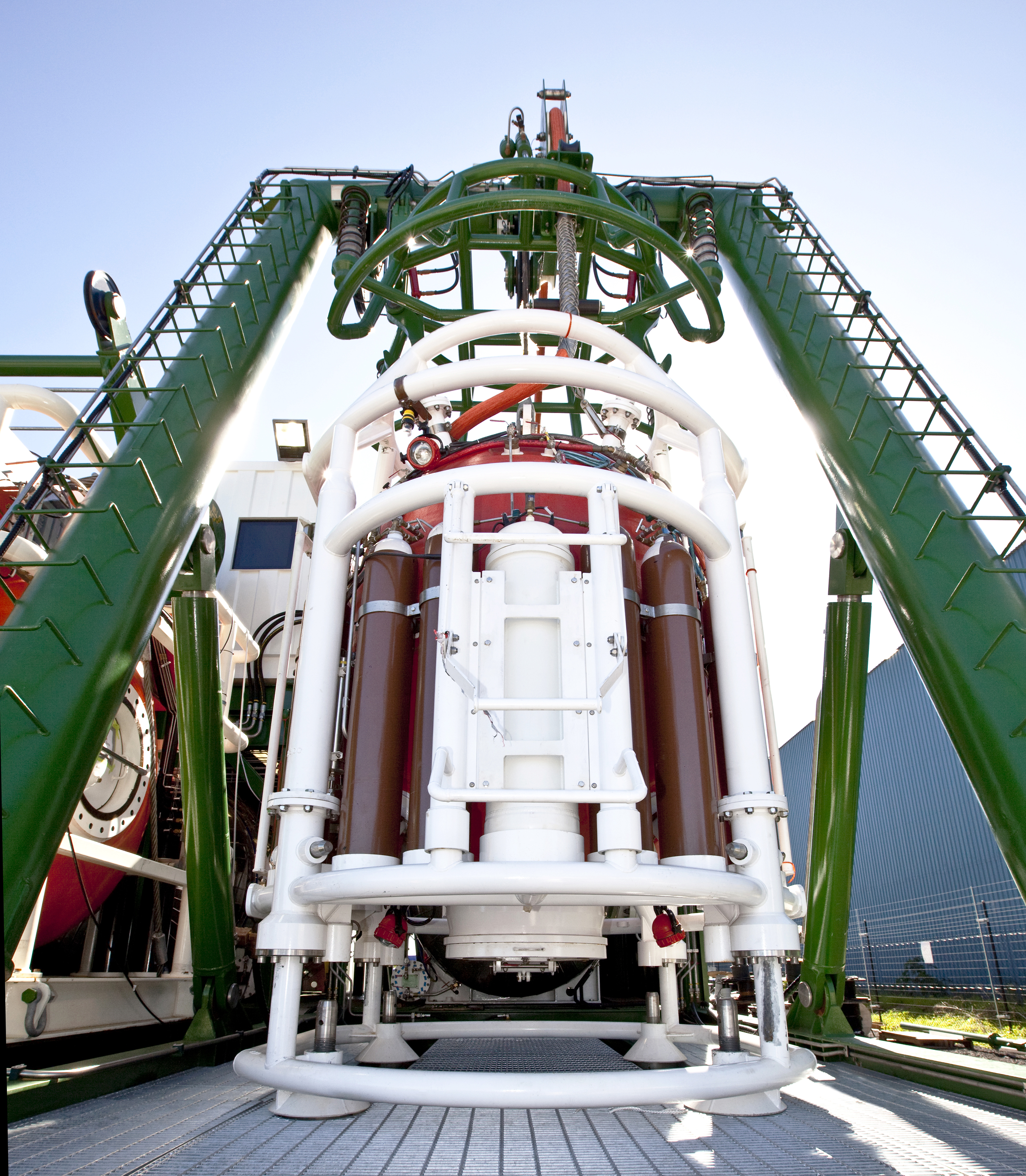 Submersible diving chambers
