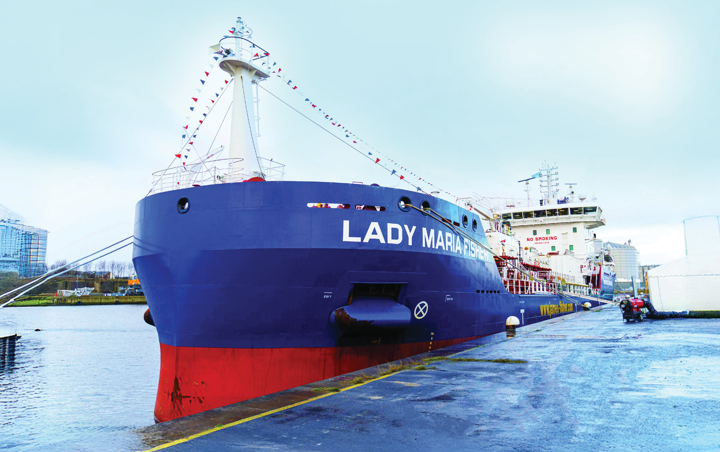 Investing in fuel efficiency and emissions reduction to support greener shipping. icon