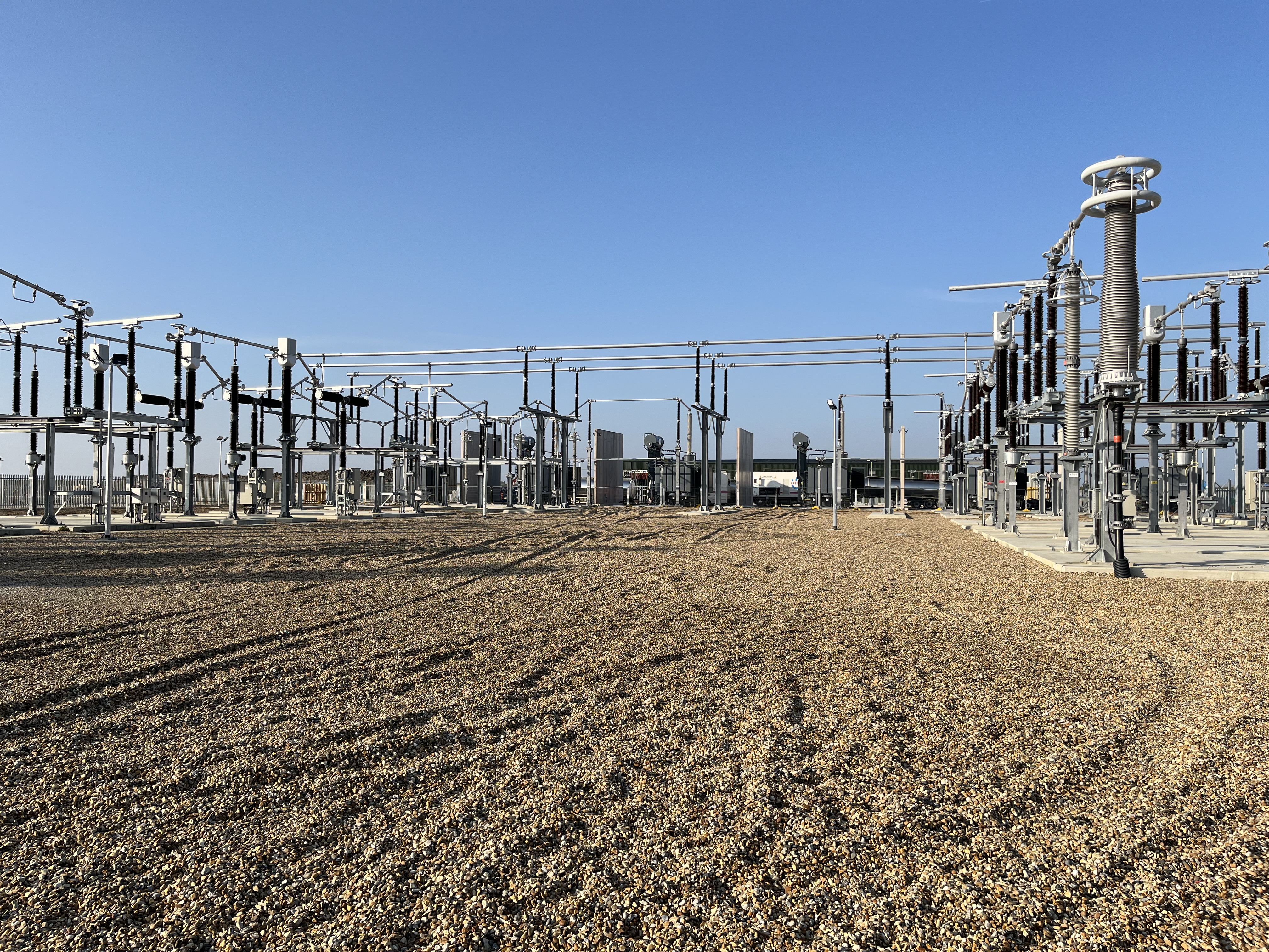 Cleve Hill Solar Farm: Strategic 400kV HV commissioning and grid connection