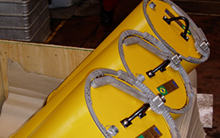 Portable packaging concepts that support road and air transport and rapid mobilisation to a vessel of opportunity icon