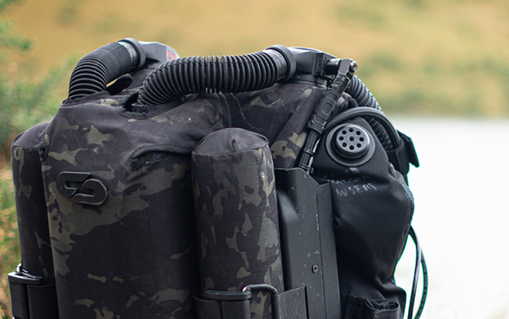 Life support systems used by special operations and mine countermeasures divers worldwide icon