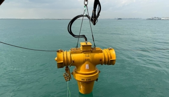 Controlled flow excavation for mooring chain segments deburial