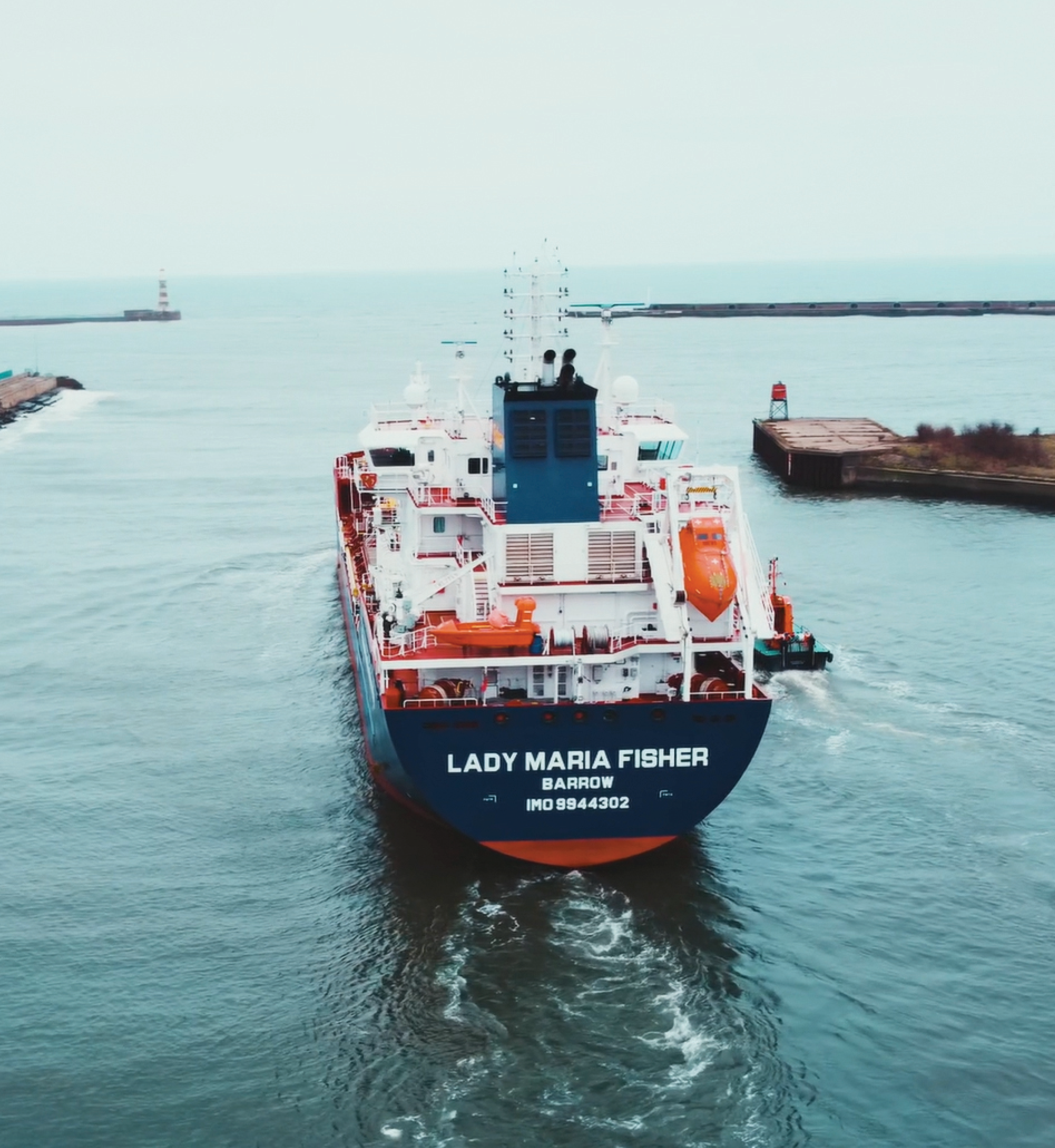 Coastal shipping icon