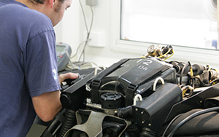 Safety without compromise icon