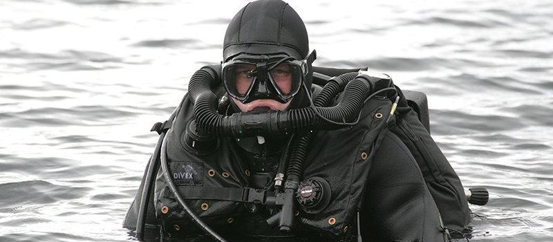 JFD is continuing to add to its range of reliable rebreathers by bringing out a new version of its Stealth military rebreather, CDLSE, with added features and capabilities.
