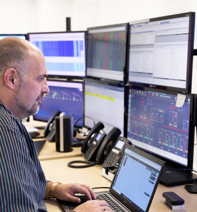 24/7 HV control and system surveillance from a dedicated UK control centre icon